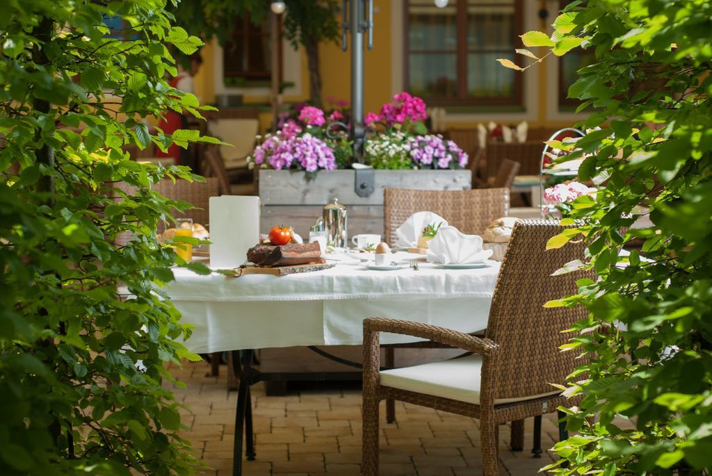 Hotel Brueckenwirt Sankt Johann im Pongau Exterior foto